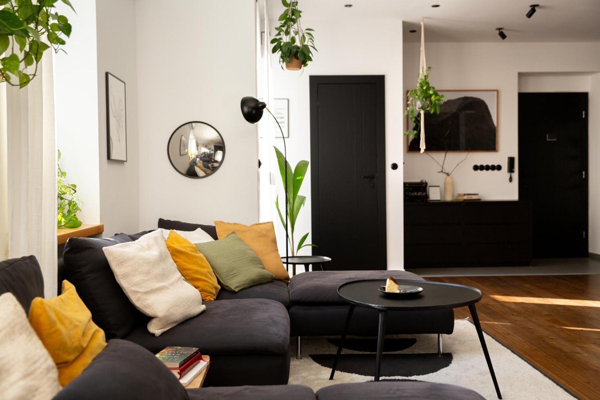 Evergreen - Old Town Spacious Stylish Apartment With Ac And One And A Half Bath, Baby & Kid- Friendly Bratislava Exterior foto